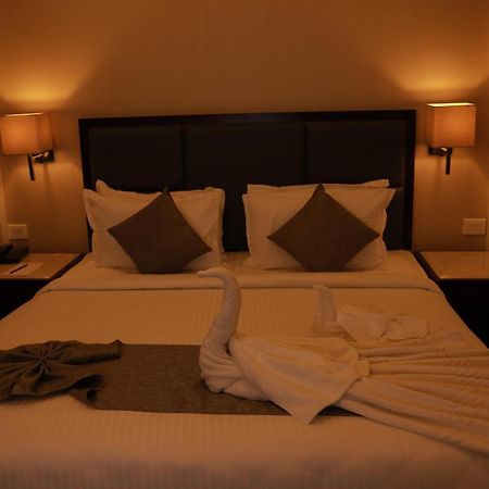 Paravoor Galaxy Hotel Cherai Beach Εξωτερικό φωτογραφία